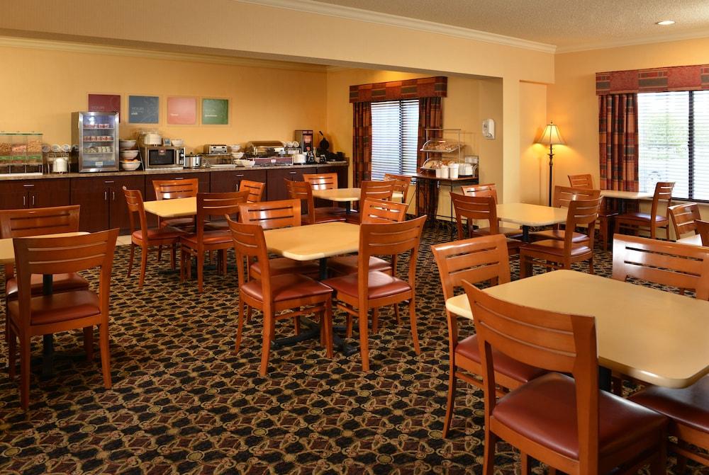 Comfort Suites Prestonsburg West Экстерьер фото